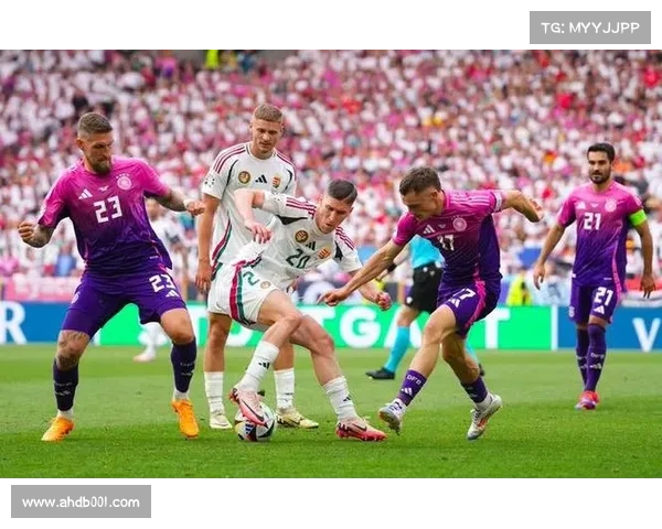 德国队在欧洲杯小组赛中表现出色成功晋级16强展现强大实力 德国队在欧洲杯小组赛中表现出色成功晋级16强展现强大实力